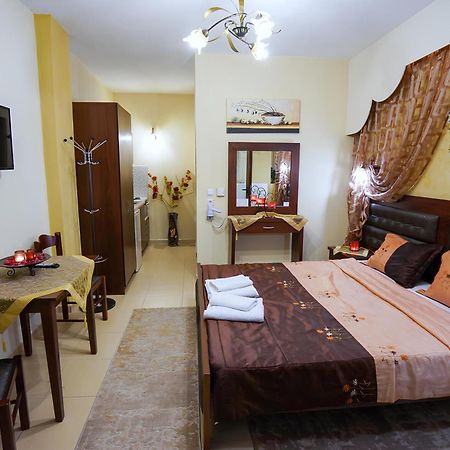 Hotel Relax Pozar Káto Loutrákion Esterno foto